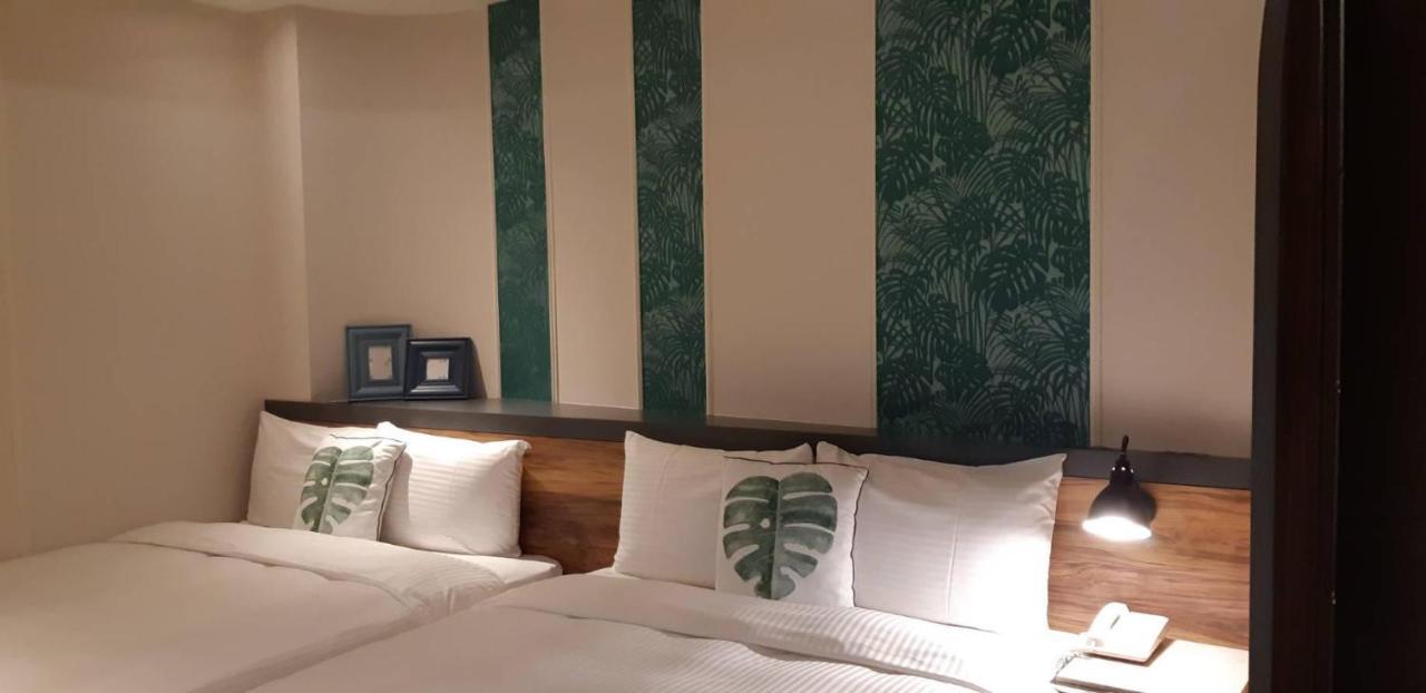 New California Hotel Hszintien Kültér fotó